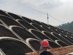 护坡用土工格室也可以用于路面加筋加强
