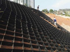 土工格室主要应用于浅层地基处理和坡面防护等