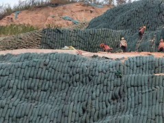 边坡护坡使用生态袋施工方法