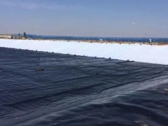 双光面HDPE膜的特性、应用与发展前景
