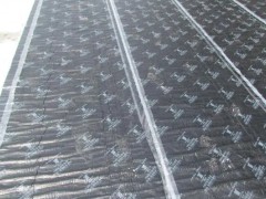 自粘聚合物改性沥青防水卷材施工过程：简便高效的防水保障