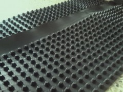 塑料排水板垂直度要求