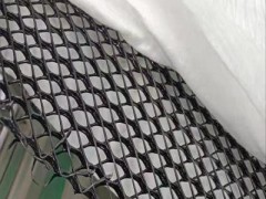 复合排水网能否与垃圾渗沥液直接接触