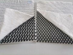 土工复合排水网在施工现场的贮存方式